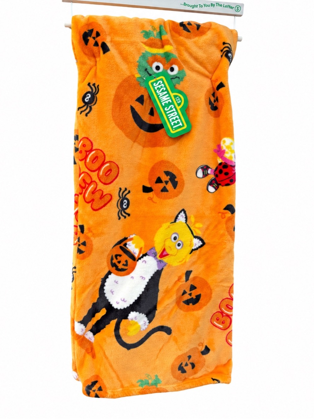 NWT Sesame Street Big Bird Halloween Plush Throw Blanket Boo Crew Spooky Orange